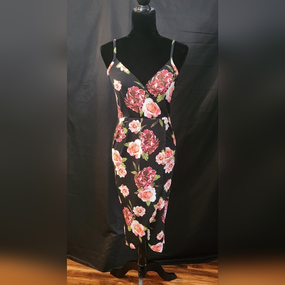 Full Circle Floral Surplice Midi Dress Size M - Picture 4 of 13